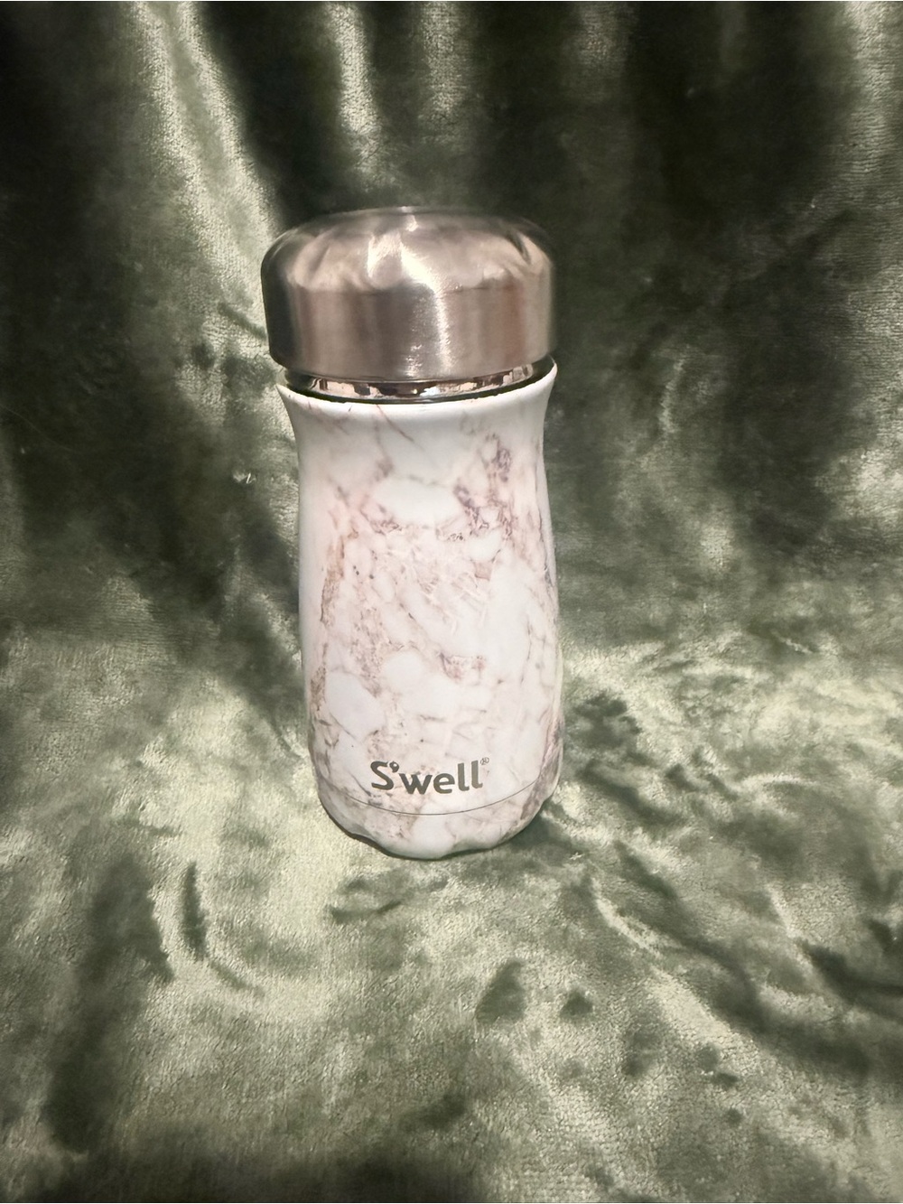 S'well White Marble Bottle with Rose Veining